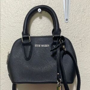 Steve Madden Women's Small Black Pebbled Purse. Excellent Condition.